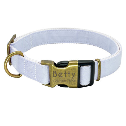 Collier bleu en nylon pour chien avec boucle dorée gravée
