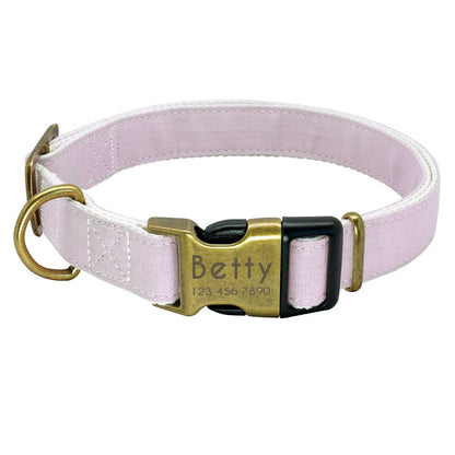 Collier gris en nylon pour chien avec boucle dorée gravée