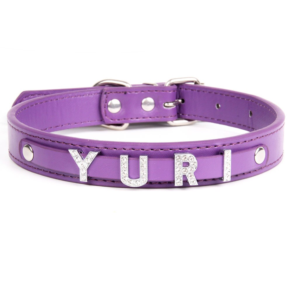 Collier pour chien mauve en cuir PU avec lettres strass argentées