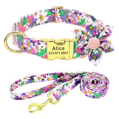 Collier personnalisé chien nylon fleuri boucle gravée