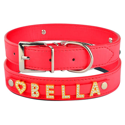 Collier pour chien rouge personnalisable avec prénom en lettres dorées strass