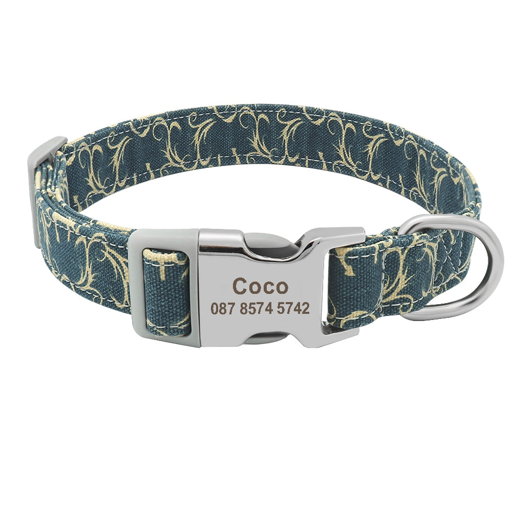 Collier pour chien bleu avec détail doré et boucle métal gravée
