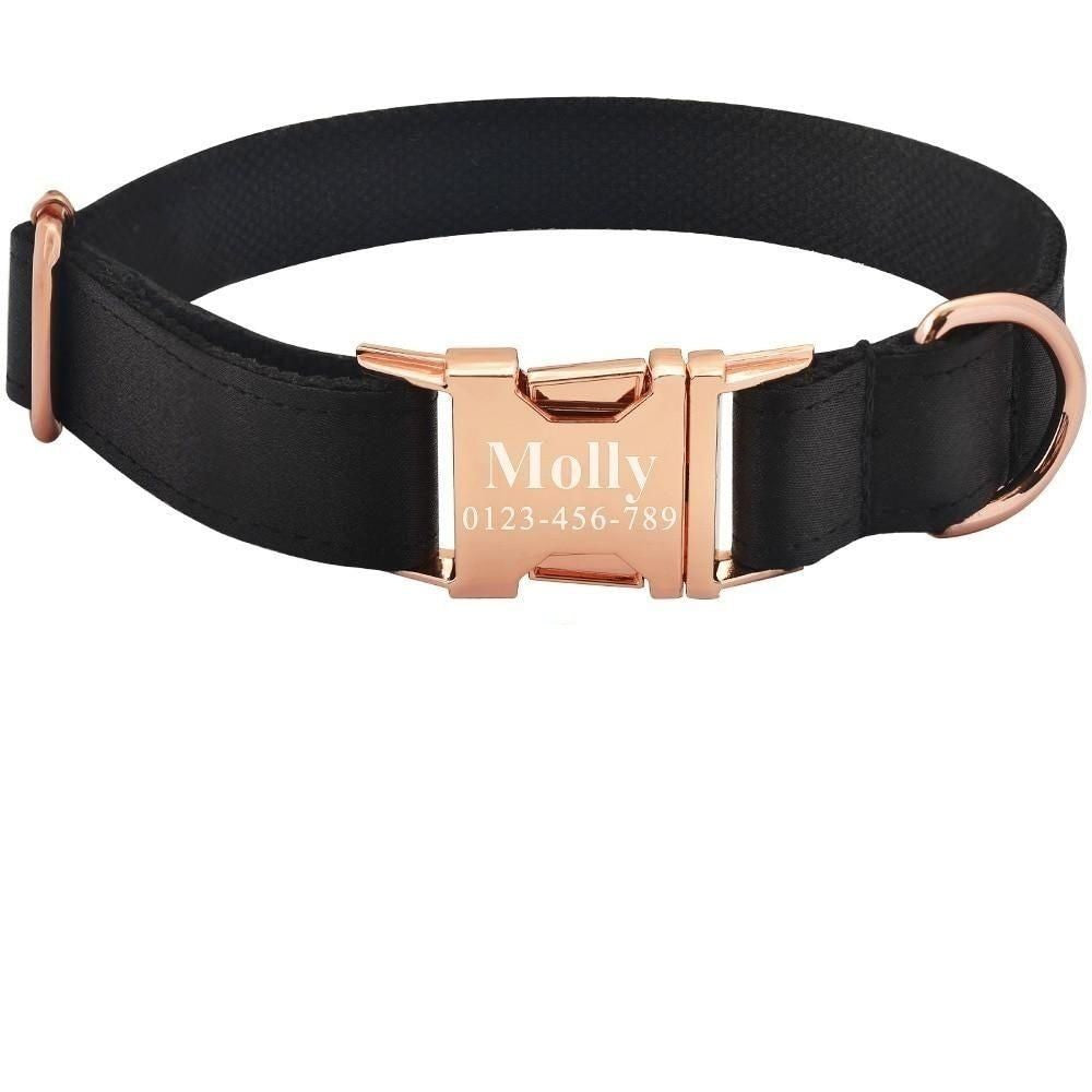 Collier pour chien en tissu noir avec boucle dorée gravée ajustable